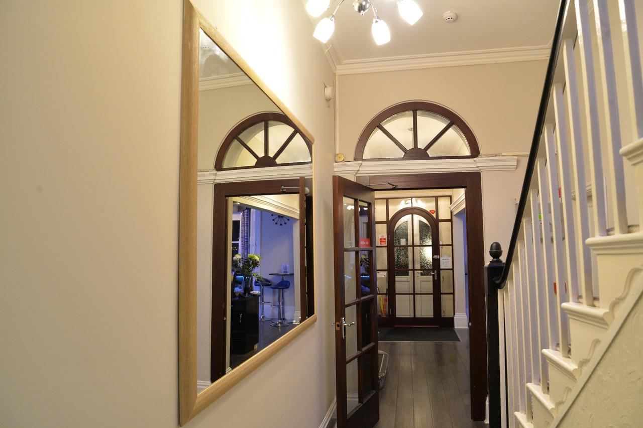 Lauriston&lawton Court Hotel 4*